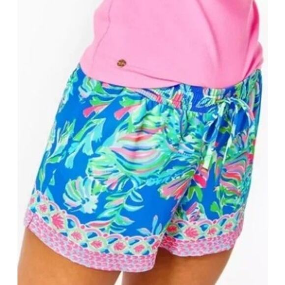 Lilly Pulitzer Katia Mid Rise Short Blue Flare Fancy Fins Engineered Large - Picture 1 of 8